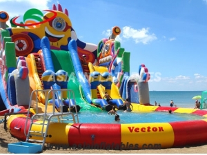 Inflatable Nautilus Water Park